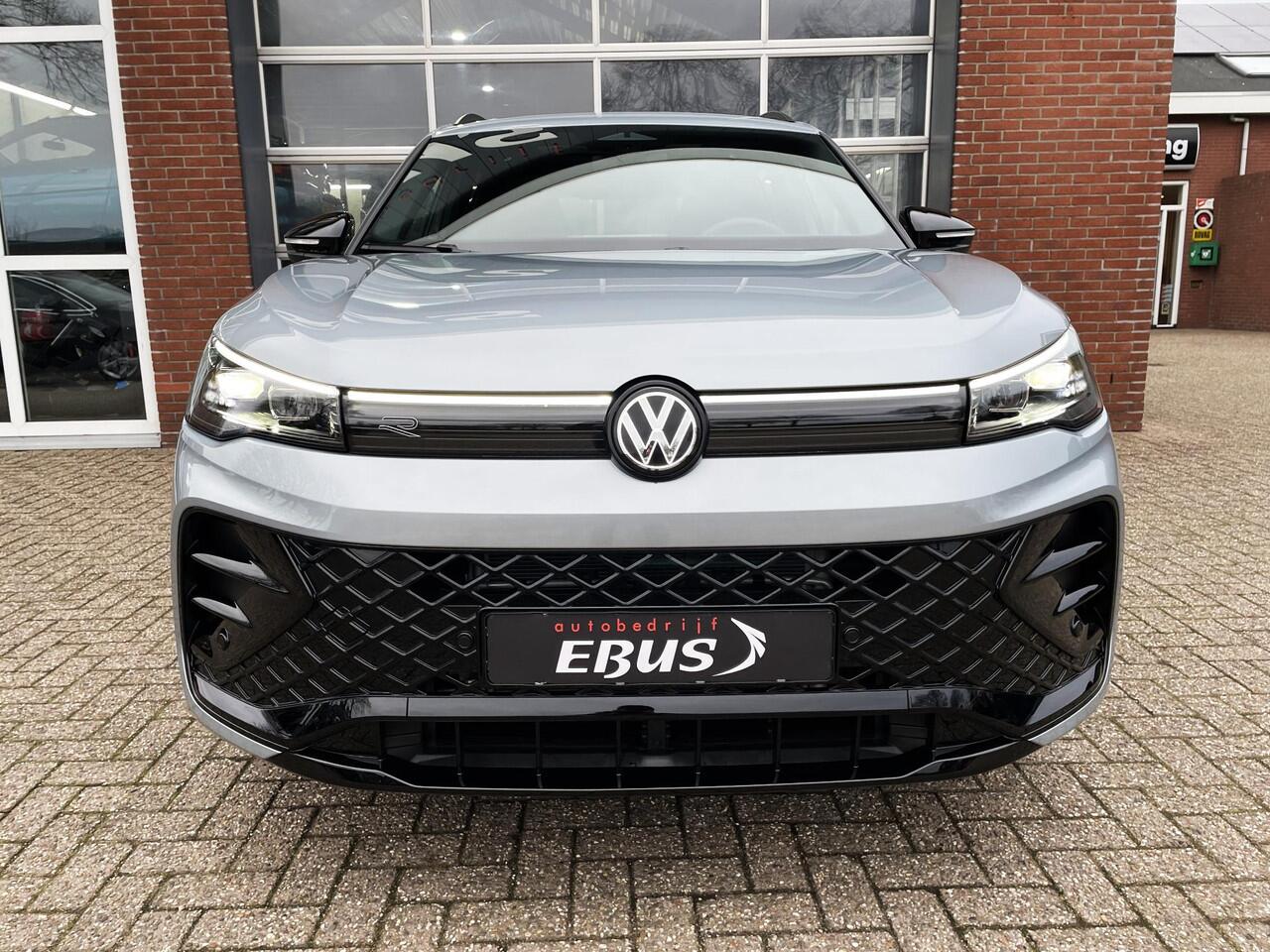 Volkswagen TIGUAN 1.5 eHybrid R-Line Edition HUD / Pano / Winterpakket
