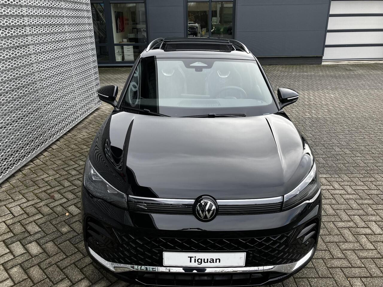 Volkswagen TIGUAN R-Line Edition 1.5 eHybrid 150 kW / 204 PK DSG | Trekhaak wegklapbare kogel | Comfort pakket met stuur- & stoelverwarming |