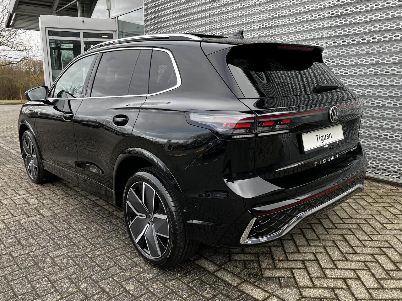 Volkswagen TIGUAN R-Line Edition 1.5 eHybrid 150 kW / 204 PK DSG | Trekhaak wegklapbare kogel | Comfort pakket met stuur- & stoelverwarming |