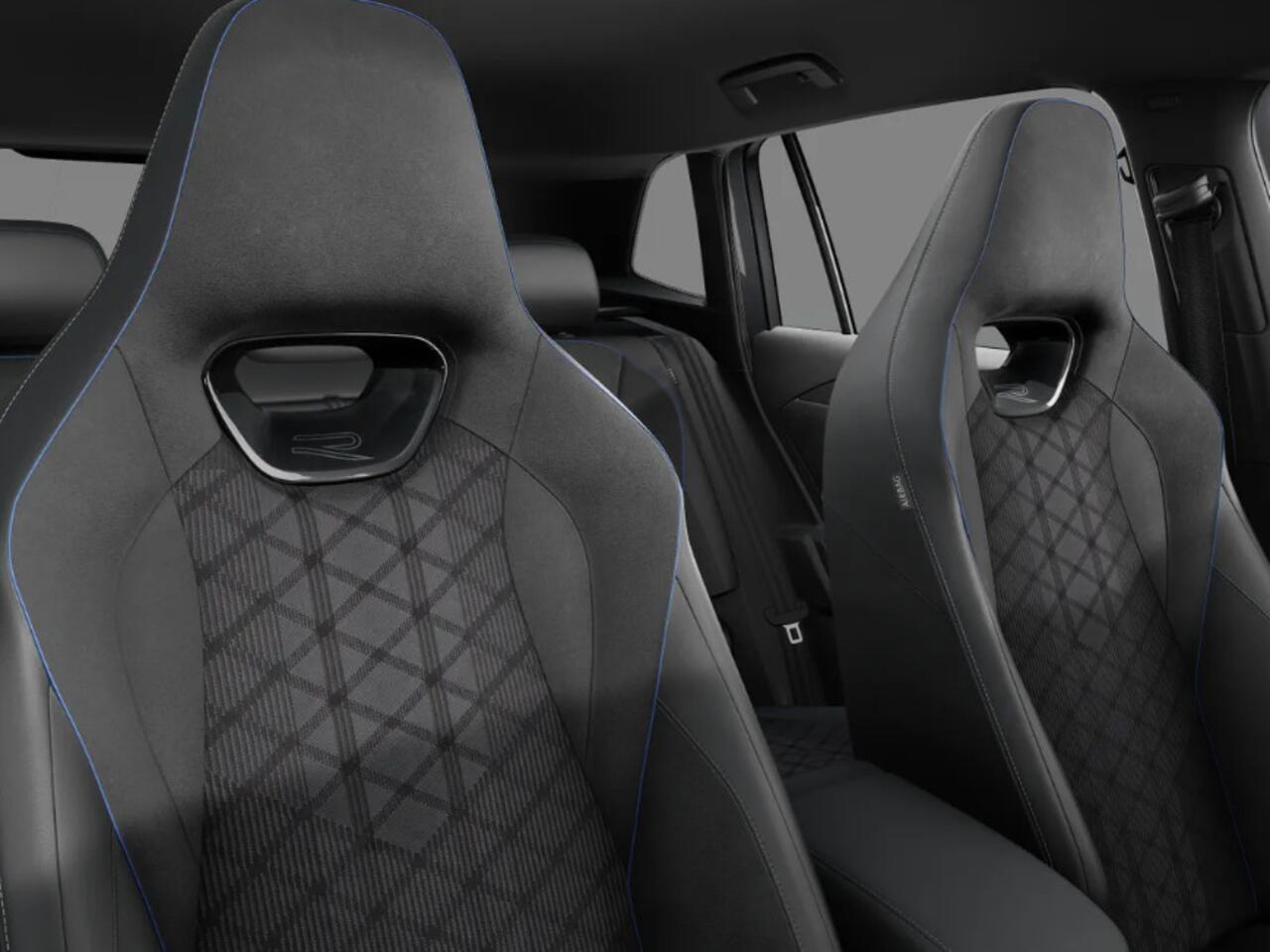 Volkswagen TIGUAN R-Line Edition 1.5 eHybrid 204 PK 6 versn. DSG · Black Style Pakket · Panoramaschuif-kanteldak · Trekhaak inklapbaar, met elektrische ontgrendeling, incl. aanhangermanoeuvreerhulp Trailer Assist ·