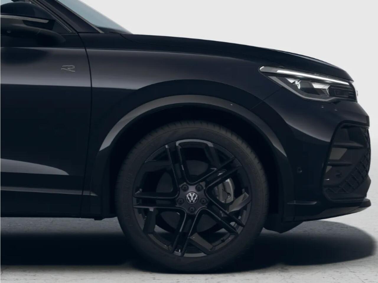 Volkswagen TIGUAN R-Line Edition 1.5 eHybrid 204 PK 6 versn. DSG · Black Style Pakket · Panoramaschuif-kanteldak · Trekhaak inklapbaar, met elektrische ontgrendeling, incl. aanhangermanoeuvreerhulp Trailer Assist ·