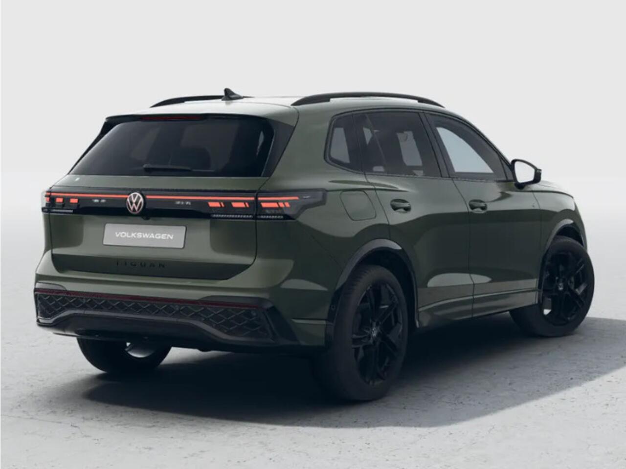 Volkswagen TIGUAN R-Line Edition 1.5 eHybrid 272 PK 6 versn. DSG · Black Style Pakket · Comfort Pakket Plus · Panoramaschuif-kanteldak · Trekhaak inklapbaar ·