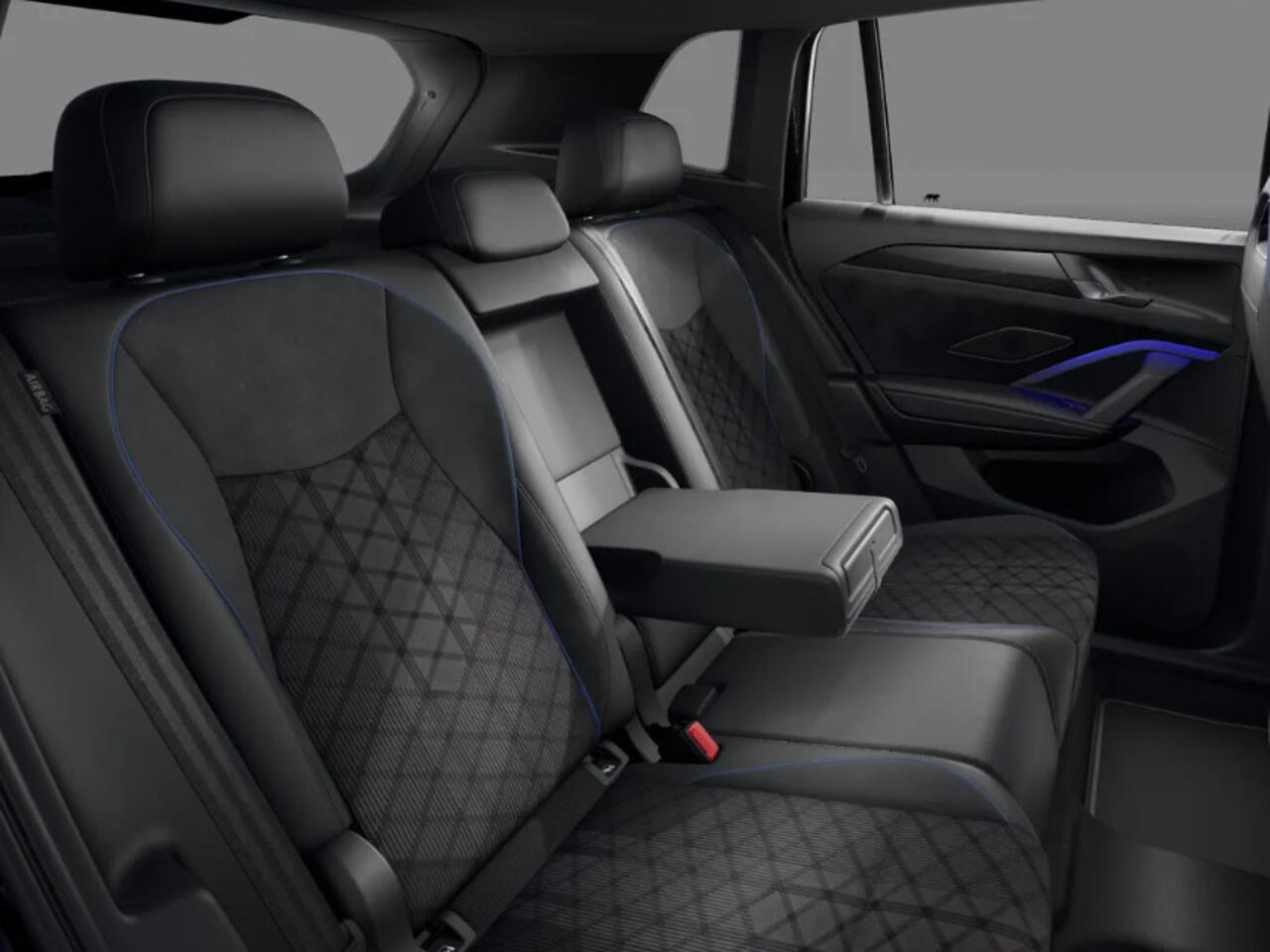 Volkswagen TIGUAN R-Line Edition 1.5 eHybrid 272 PK 6 versn. DSG · Black Style Pakket · Comfort Pakket Plus · Panoramaschuif-kanteldak · Trekhaak inklapbaar ·