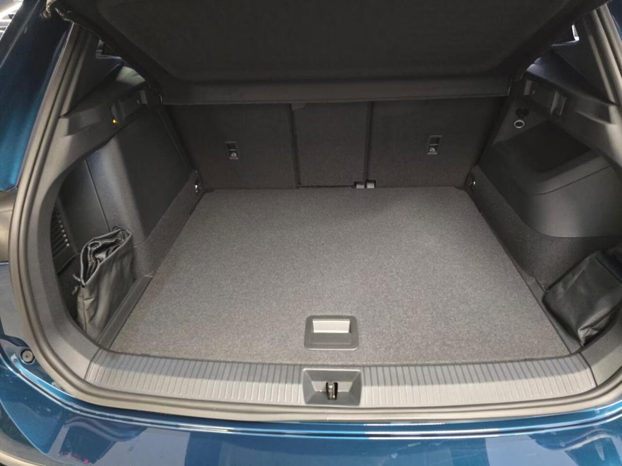 Volkswagen TIGUAN 1.5 TSI e-HYBRID 272 PK R-LINE PANO-DAK/TREKHAAK/HUD/E-KLEP