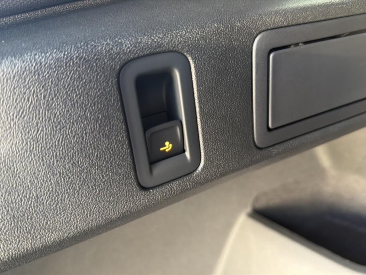 Volkswagen TIGUAN 1.5 eTSI R-LINE PANO-DAK/TREKHAAK/CAMERA/HUD/E-KLEP