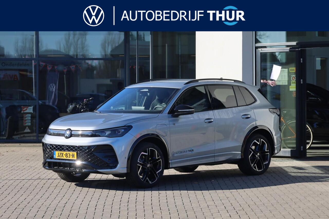 Volkswagen TIGUAN 1.5 eHybrid R-Line Edition 204PK / 150kW DSG, Demonstratie voertuig (beschikbaar per 1 september 2026), dodehoekdetectie (side assist), rondomzichcamera (area view), parkeersensoren voor en achter (pdc), navigatie, Apple Carplay / Android Auto, draadloos 