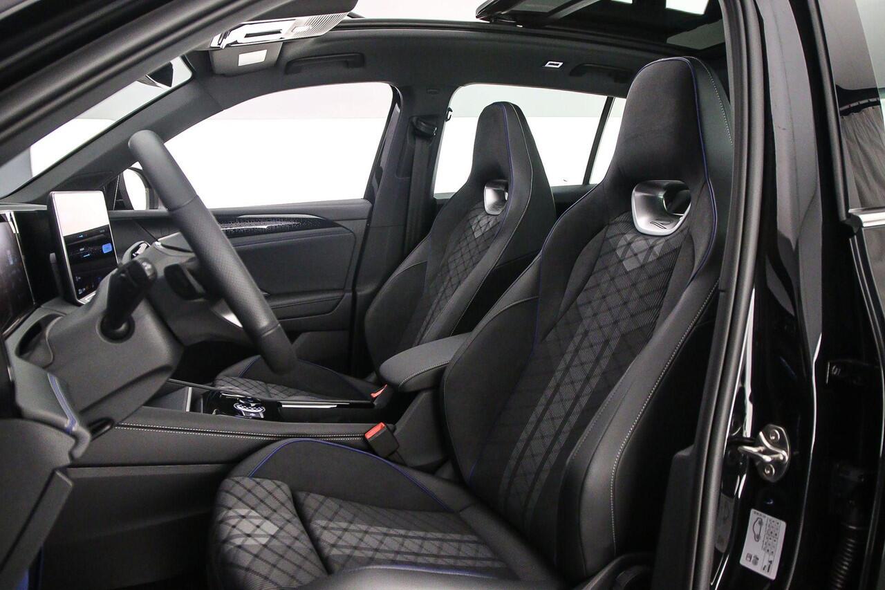 Volkswagen TIGUAN R-Line Edition 1.5 TSI eHybrid 272pk DSG Automaat Trekhaak, Panoramadak, Adaptive cruise control, Eletktrische achterklep, LED koplampen