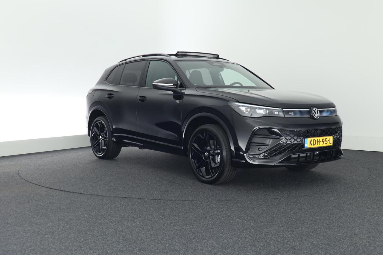 Volkswagen TIGUAN 1.5 272pk eHybrid R-Line Edition Black Style Trekhaak 360Camera Keyless Massage Virtual Cockpit Panoramadak Navigatie