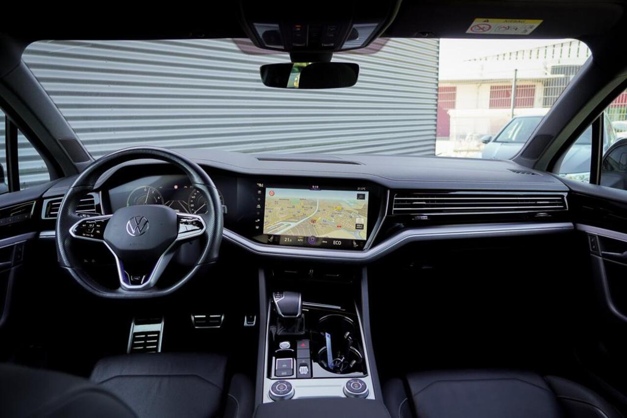 Volkswagen TOUAREG 3.0 TSi 4MOTION R / Pano / Luchtvering / Incl BTW / ACC