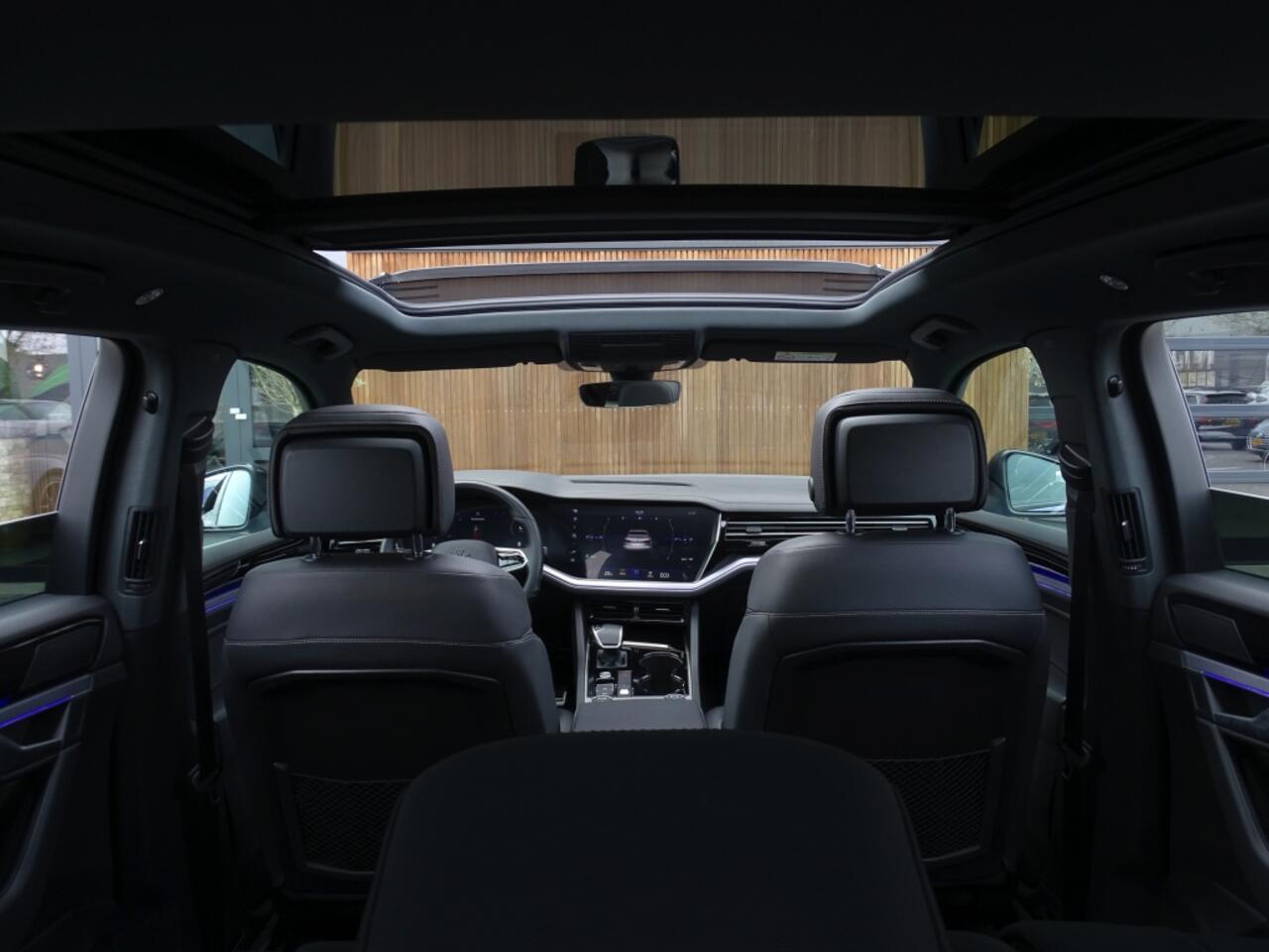 Volkswagen TOUAREG R 3.0 V6 462PK eHybrid 4Motion / R-Line / IQ-Light