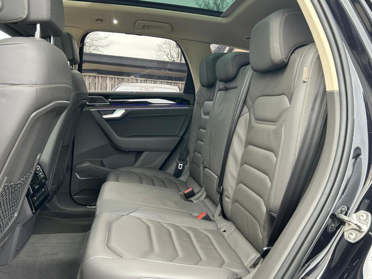 Volkswagen TOUAREG 3.0 TSI EHYBRID 4Motion, Nachtzicht, Leder, Pano