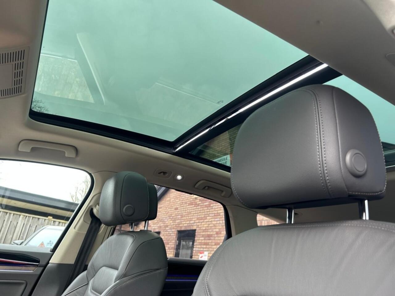 Volkswagen TOUAREG 3.0 TSI EHYBRID 4Motion, Nachtzicht, Leder, Pano