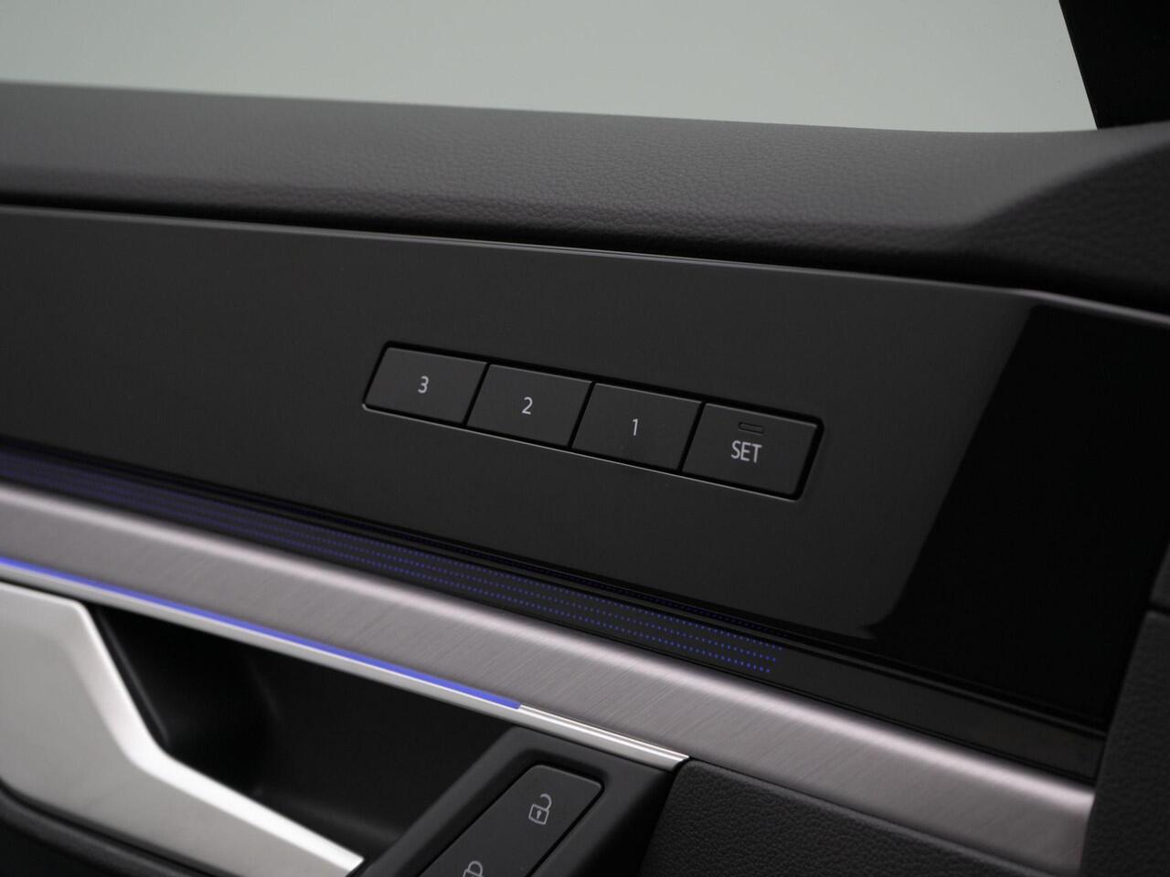 Volkswagen TOUAREG Elegance 3.0 TSi 381 pk tiptronic eHybrid 4MOTION | Panoramadak | Puglia leder | Geheugenstoelen | Rondomzicht camera | Stoelventilatie