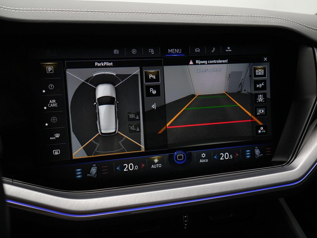 Volkswagen TOUAREG Elegance 3.0 TSi 381 pk tiptronic eHybrid 4MOTION | Panoramadak | Puglia leder | Geheugenstoelen | Rondomzicht camera | Stoelventilatie