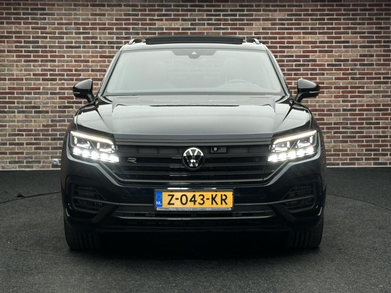 Volkswagen TOUAREG 3.0 TSi 4MOTION R HeadUp Panorama Luchtvering Memory Line