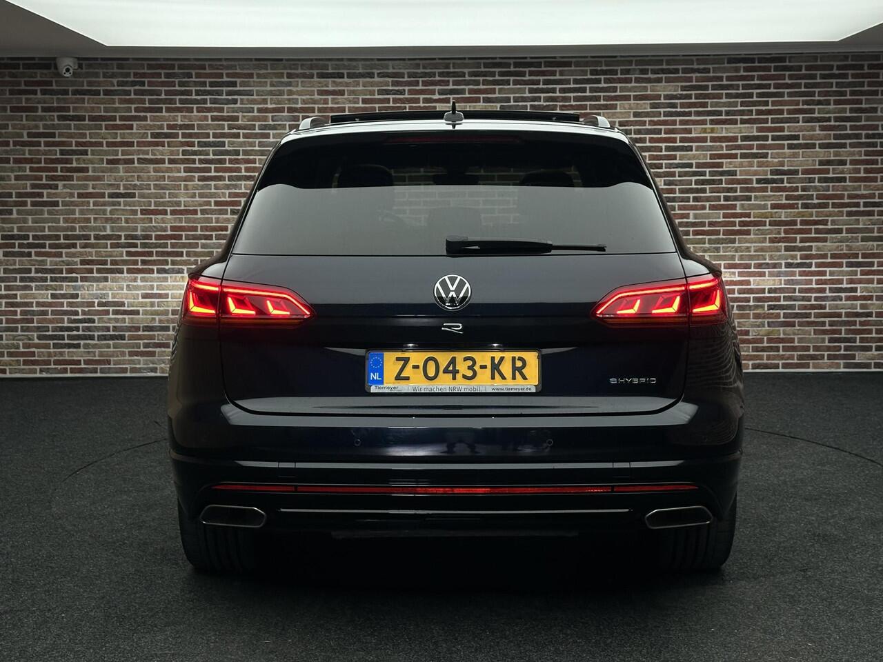 Volkswagen TOUAREG 3.0 TSi 4MOTION R HeadUp Panorama Luchtvering Memory Line