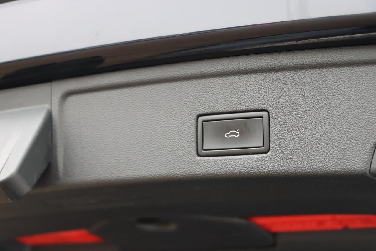 Volkswagen TOUAREG 4Motion 3.0 TSI Hybrid 340pk 8-Gang tiptronic