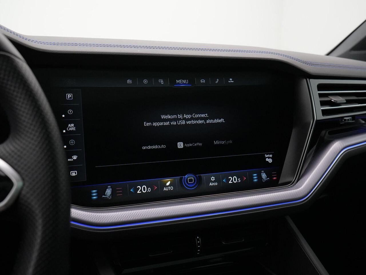 Volkswagen TOUAREG R 3.0 TSi 462 pk tiptronic eHybrid 4MOTION | Panoramadak | Trekhaak | Puglia leder | Head-up display | Stoelventilatie | Geheugenstoel