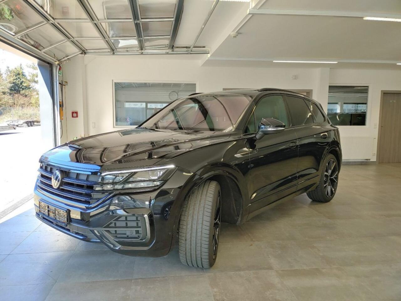 Volkswagen TOUAREG 3.0 TDI DSG R-LINE 4MOTION PANO-DAK/TREKHAAK/CAMERA/CARPLAY/ACC