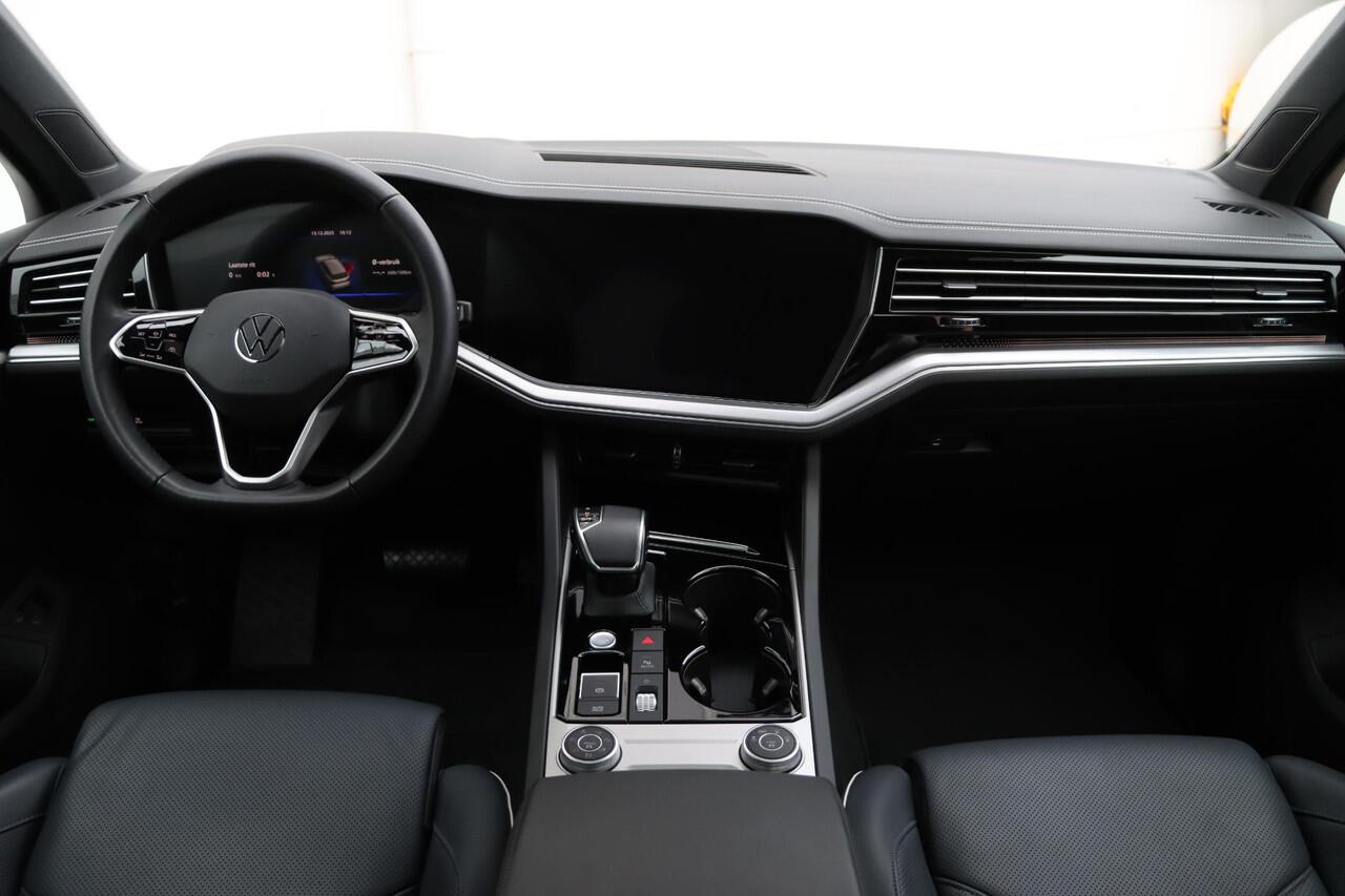 Volkswagen TOUAREG 3.0 TSI eHybrid Elegance 380pk Tiptronic | Luchtvering