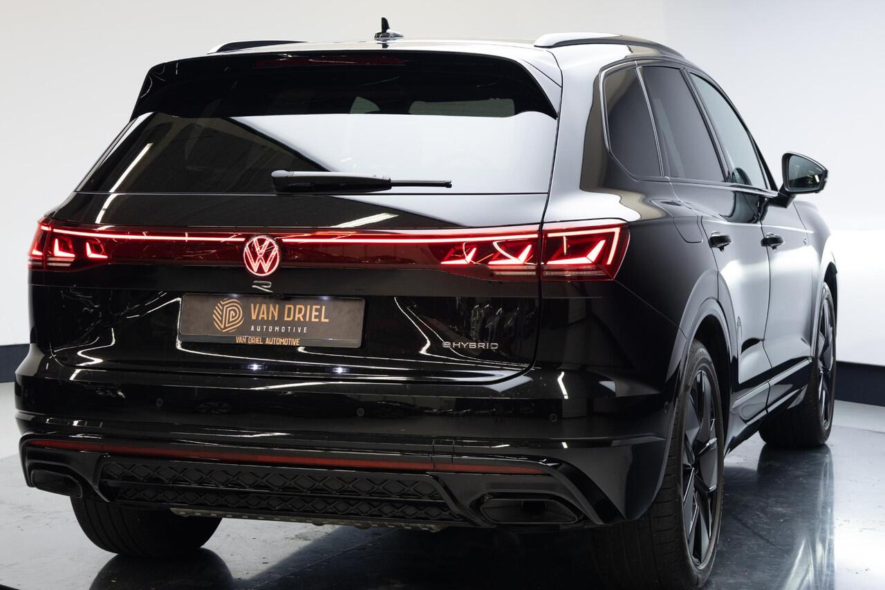 Volkswagen TOUAREG 3.0 TSi eHybrid 4MOTION R | Facelift | Trekhaak | 21 Inch |
