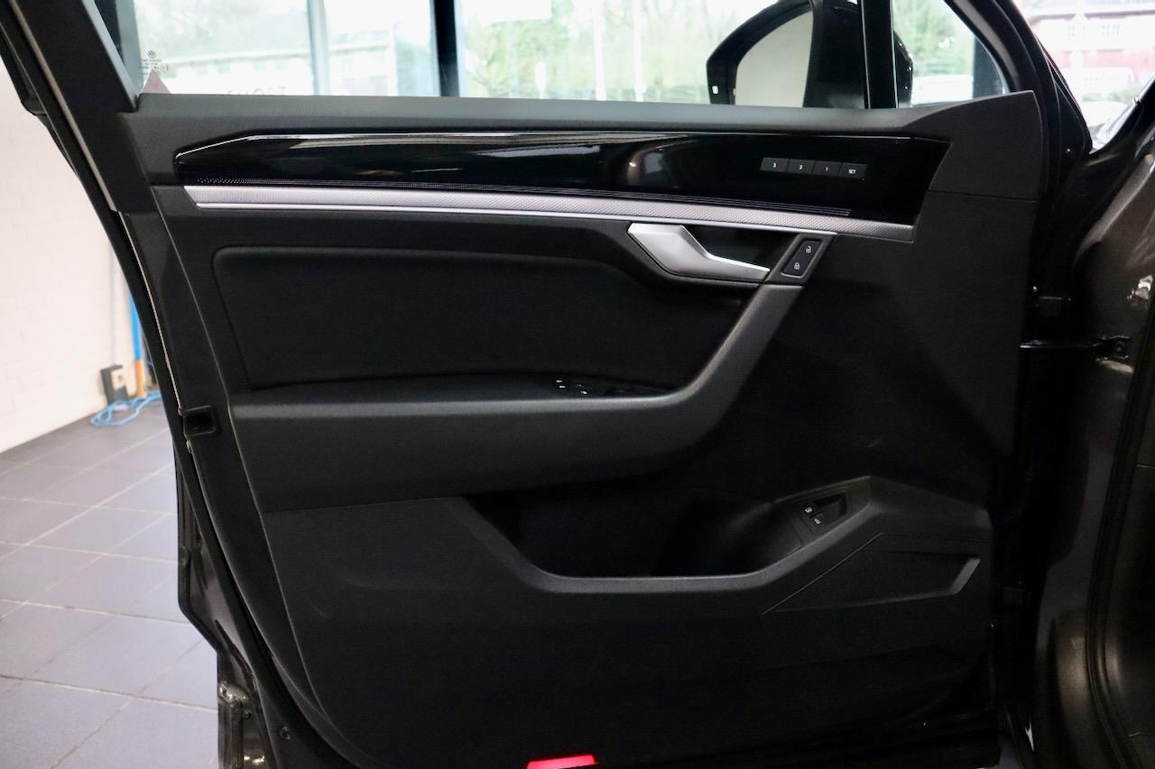 Volkswagen TOUAREG 3.0 TSi eHybrid R 4M PANO|TrkHk|22''