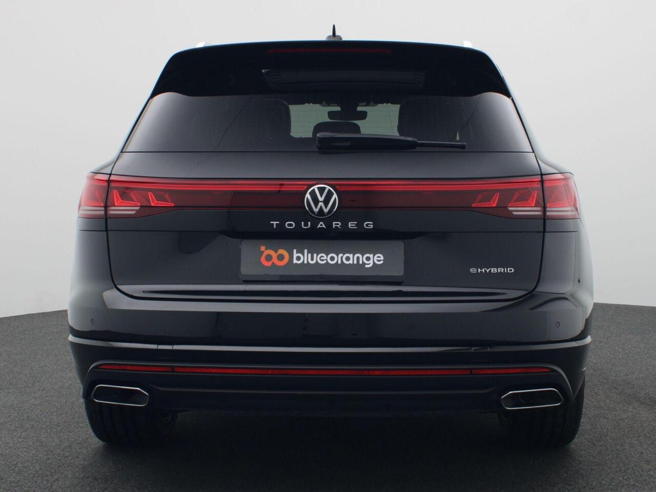 Volkswagen TOUAREG 3.0 TSi eHybrid 4MOTION Elegance 381PK DSG 360 gr. camera, head-up, leder, stoelventilatie, luchtvering, keyless, stoelverwarming&koeling, virtual pedal, alarm, 21'' lichtmetaal