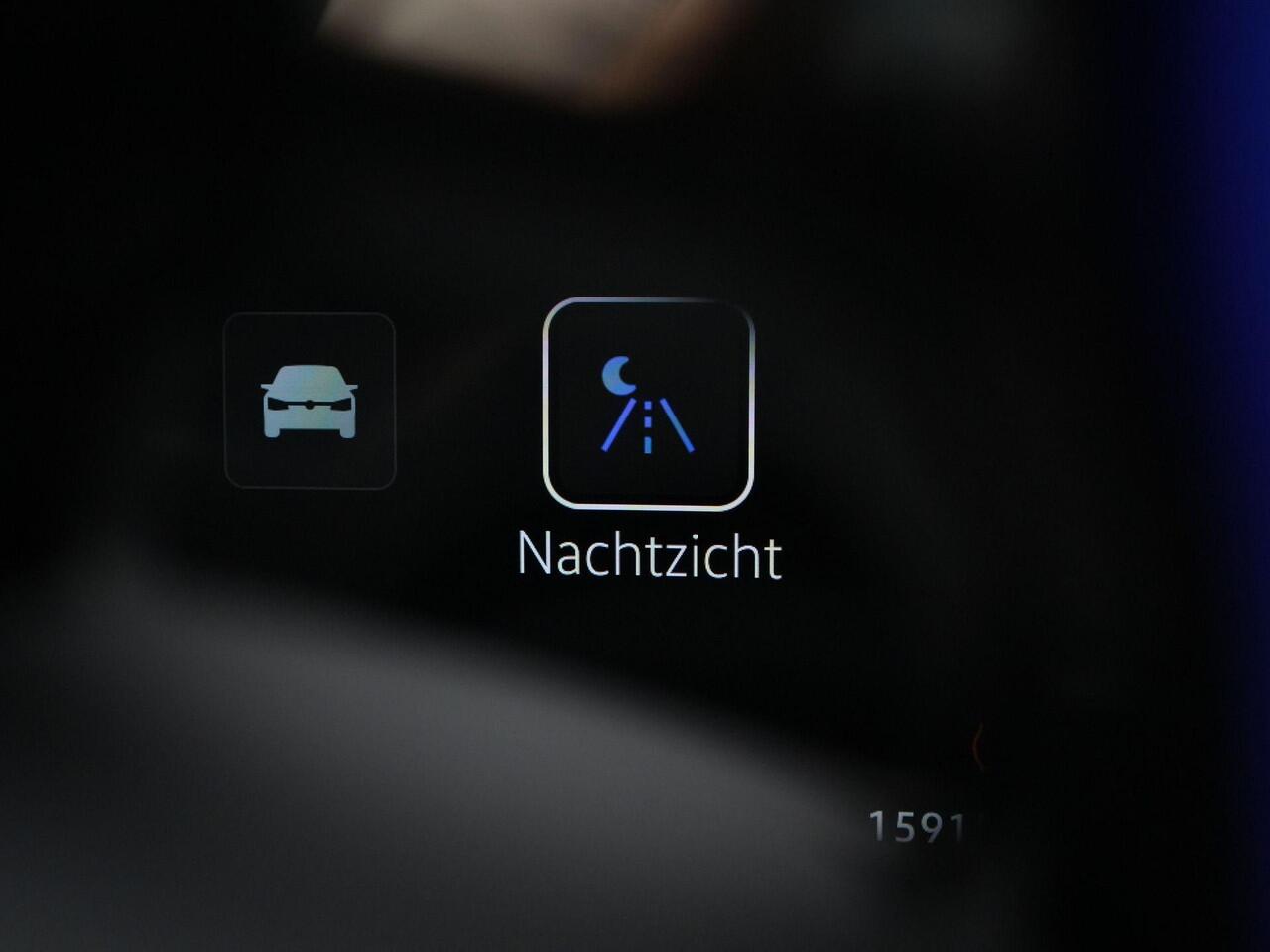 Volkswagen TOUAREG 3.0 TSi eHybrid 463 pk tiptronic 4MOTION R | Panoramadak | Trekhaak | Puglia Leder | Nachtzicht | Head-Up Display | Geheugenstoelen | Dynaudio