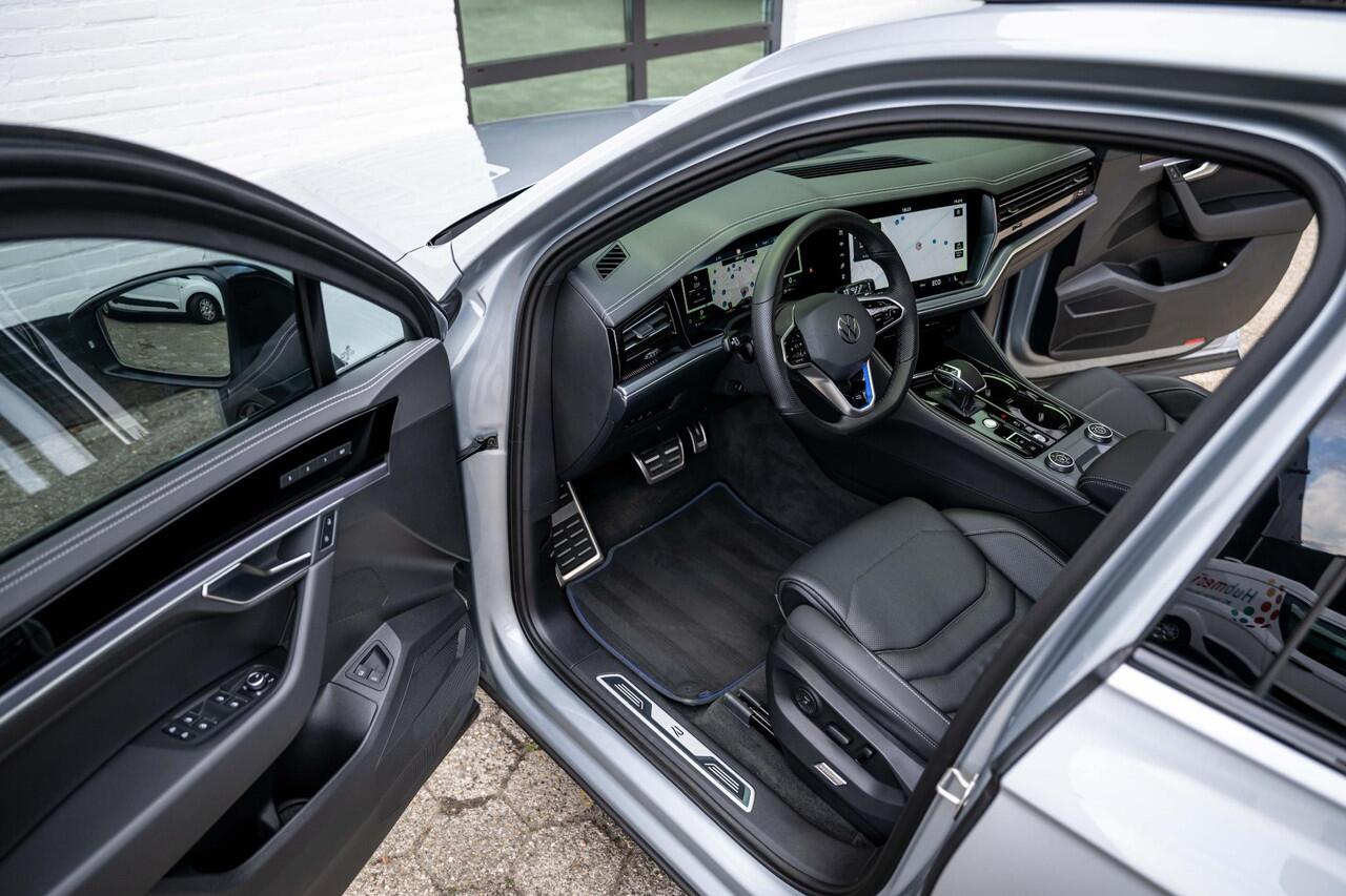 Volkswagen TOUAREG 3.0 TSI eHybrid R 4M Nightvision DynAudio Trekhaak