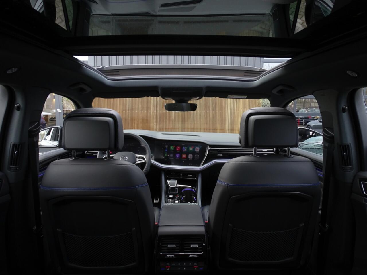 Volkswagen TOUAREG 3.0 TSi R eHybr 462PK 4M / Highline / 2024 / LED