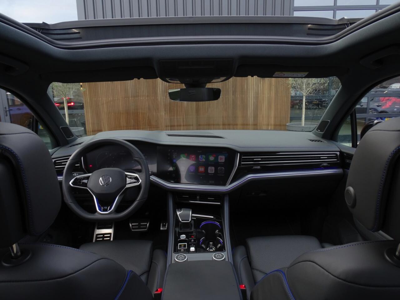 Volkswagen TOUAREG 3.0 TSi R eHybr 462PK 4M / Highline / 2024 / LED