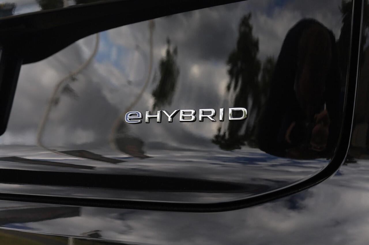 Volkswagen TOUAREG R eHybrid Massage l Servosluiting l Pano l Trekha