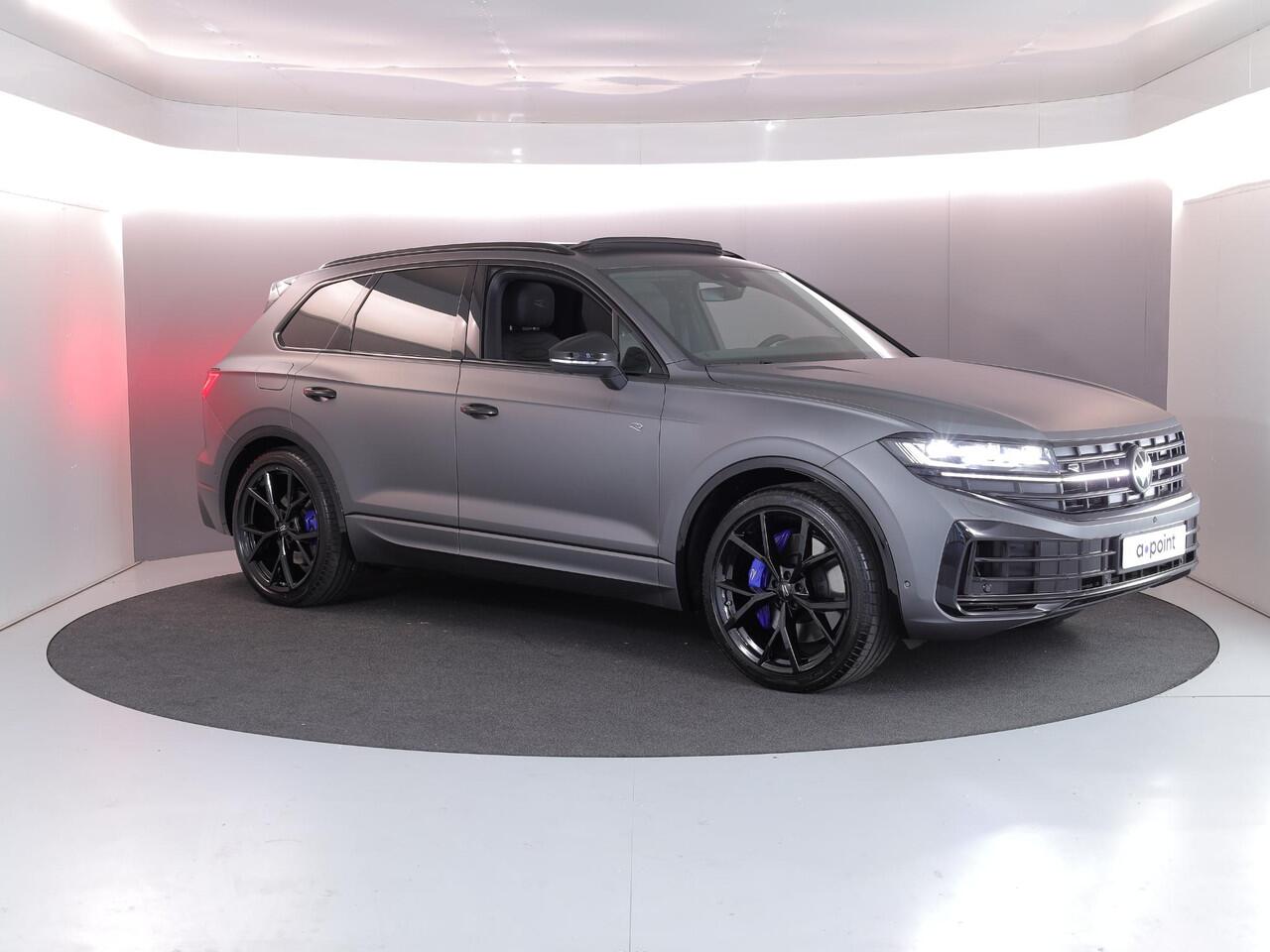 Volkswagen TOUAREG 3.0 TSi eHybrid 4MOTION R Edition 462PK PHEV| DYNAUDIO | Lederpakket "Puglia" |Luchtvering 22 Inch LM | Trekhaak incl Assistent |