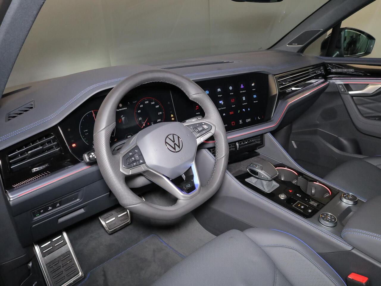 Volkswagen TOUAREG 3.0 TSi eHybrid 4MOTION R Edition 462PK PHEV| DYNAUDIO | Lederpakket "Puglia" |Luchtvering 22 Inch LM | Trekhaak incl Assistent |