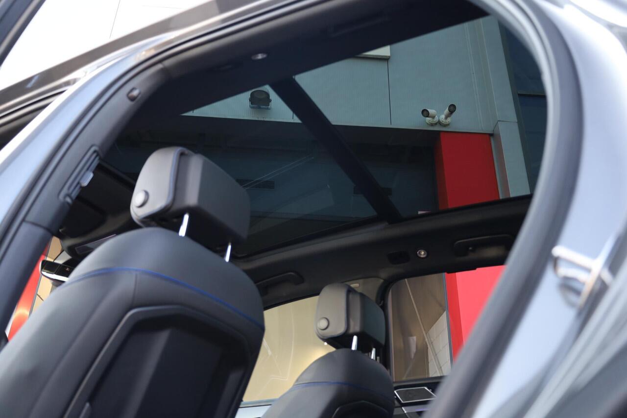 Volkswagen TOUAREG 3.0 TSi eHybrid 4MOTION R 340KW/462PK DSG Hybride, trekhaak wegklapbaar, Nachtzicht ass, panoramadak, Puglia ergo lederen bekl, Headup, 22'' Estoriel velgen, tegenmeerprijs winterset ( zie foto) Comfort pakket, memory pakket, licht en zicht pakket, geluid