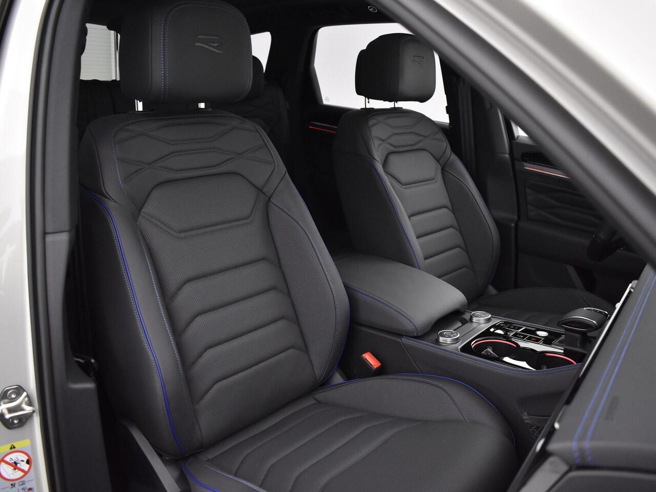 Volkswagen TOUAREG R Edition 3.0 eHybrid 462 pk 8 versn. · Comfort pakket · Nachtzichtassistent (night vision) · Opberg pakket · Trekhaak inclusief aanhangermanoeuvreerhulp 'trailer assist'