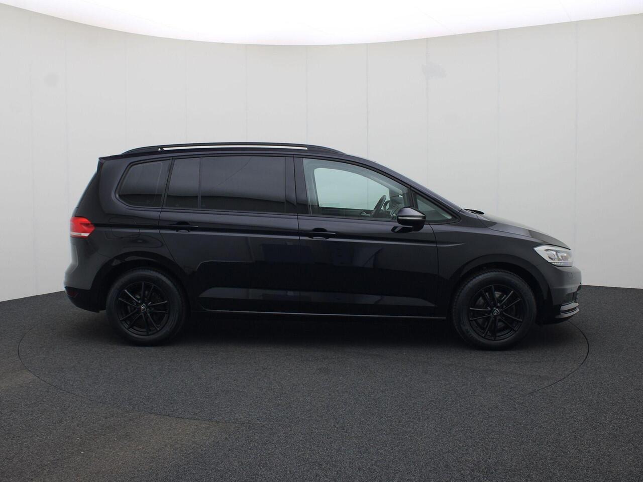 Volkswagen TOURAN 1.4 TSI 110kW/150PK Comfortline DSG 7-Persoons · Navigatie · Trekhaak · Apple Car Play ·