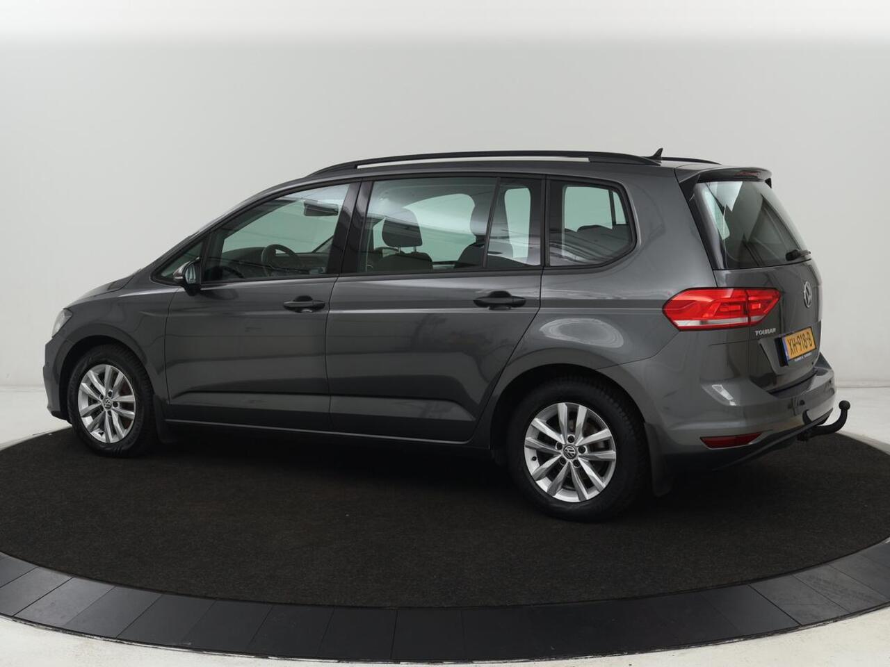 Volkswagen TOURAN 1.2 TSI Comfortline 7-persoons | Trekhaak | Carplay | Climate control | Cruise control | Bluetooth