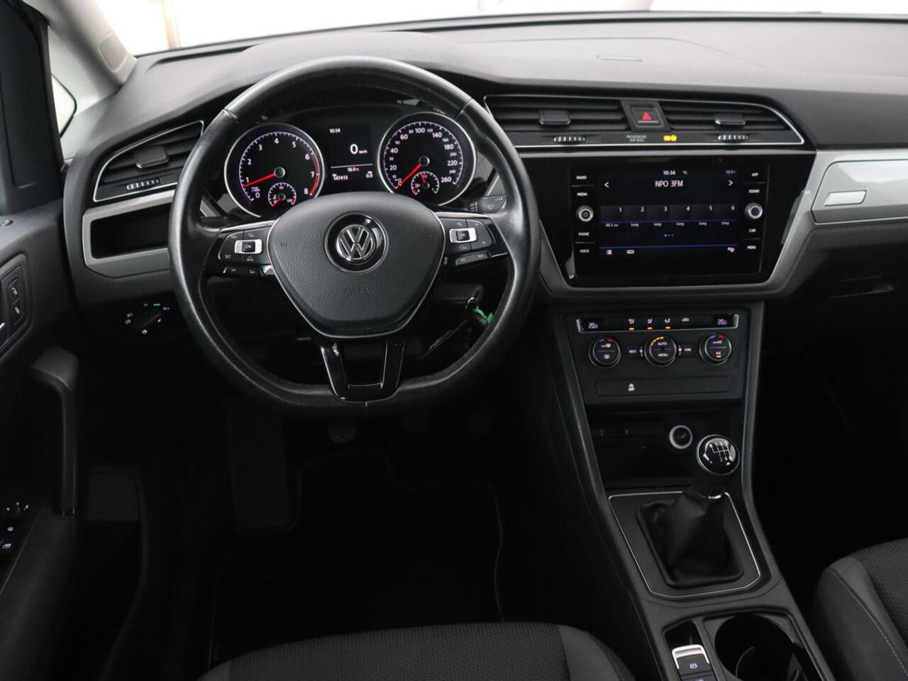 Volkswagen TOURAN 1.2 TSI Comfortline 7-persoons | Trekhaak | Carplay | Climate control | Cruise control | Bluetooth