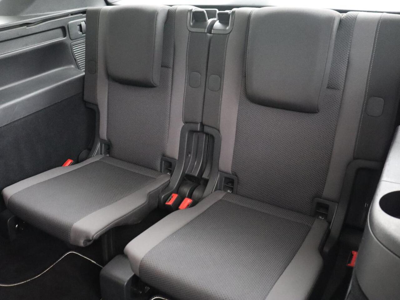 Volkswagen TOURAN 1.2 TSI Comfortline 7-persoons | Trekhaak | Carplay | Climate control | Cruise control | Bluetooth