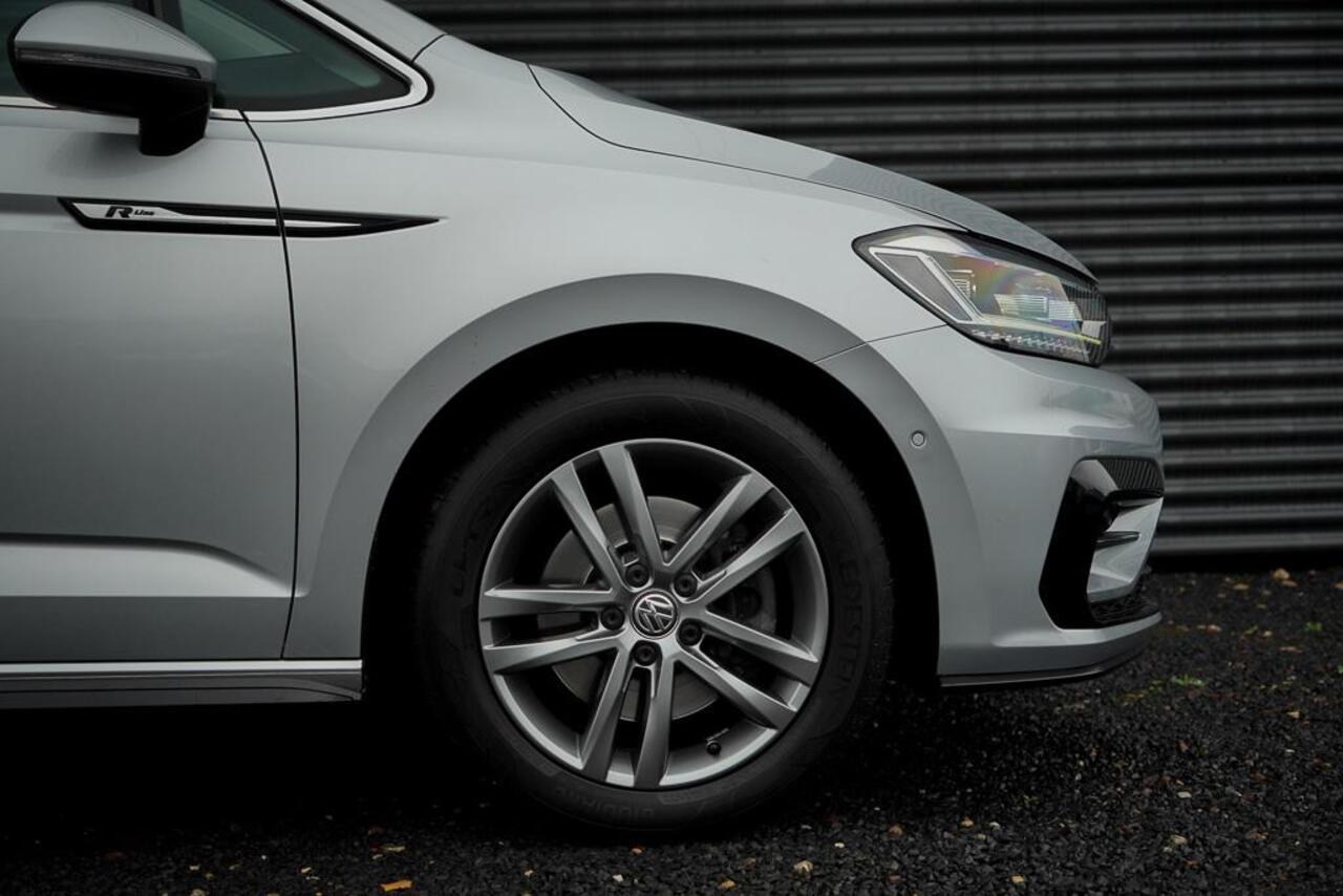 Volkswagen TOURAN 1.8 TSI Highline Business R 7p / Stoel&Stuurverwarming / Pano