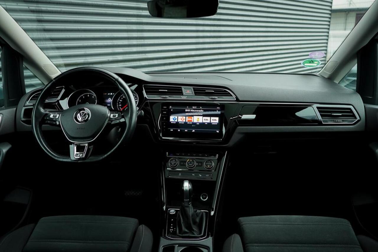 Volkswagen TOURAN 1.8 TSI Highline Business R 7p / Stoel&Stuurverwarming / Pano