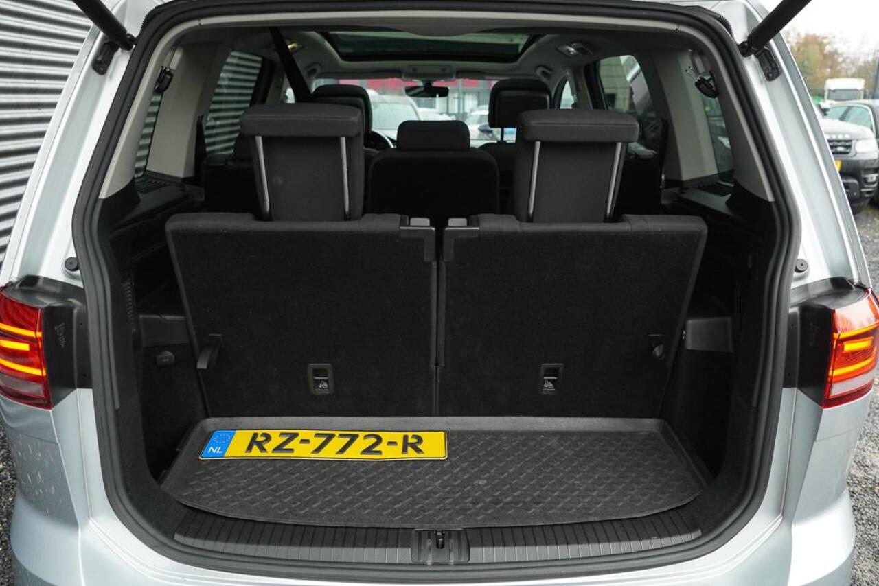 Volkswagen TOURAN 1.8 TSI Highline Business R 7p / Stoel&Stuurverwarming / Pano