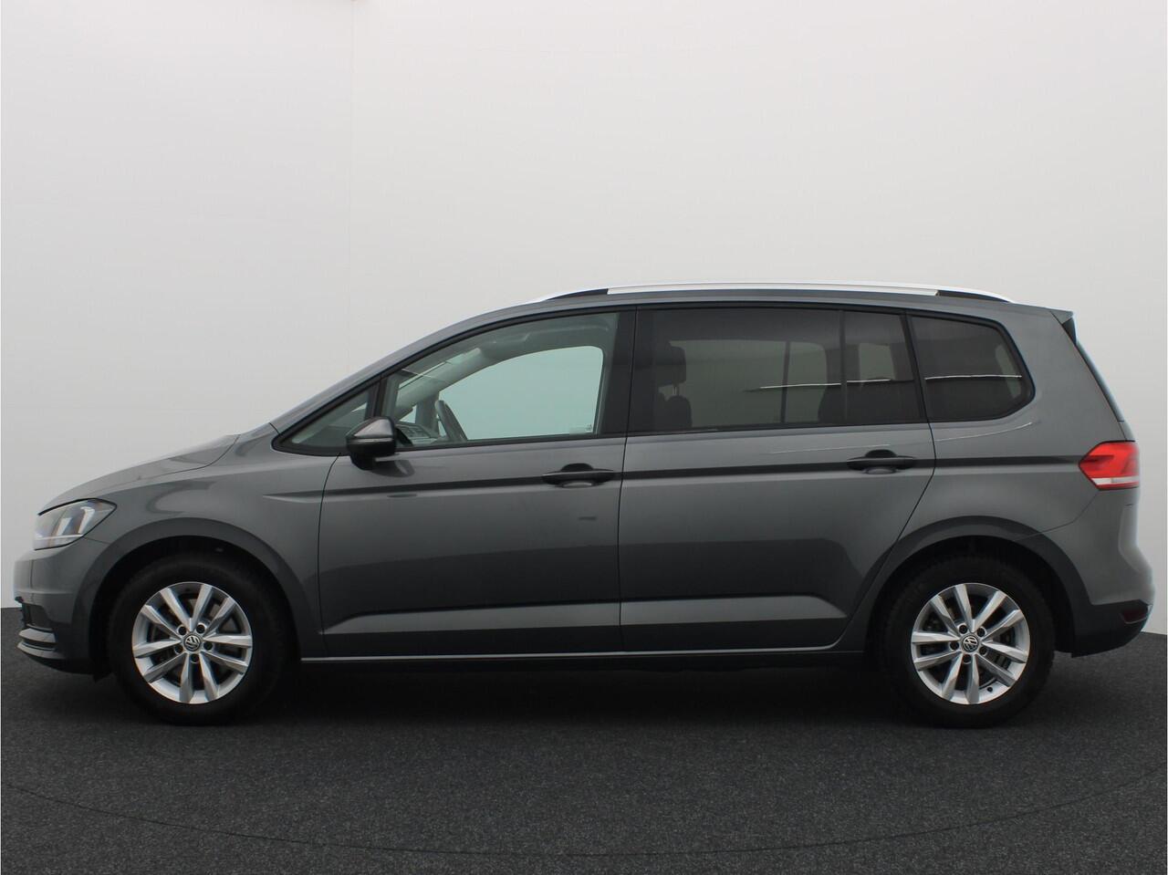 Volkswagen TOURAN 1.5 TSI 150PK Comfortline Business 7p CAMERA / STOELVERW / DAB+ / ACC / PDC / BLUETOOTH / CRUISE / NL-AUTO