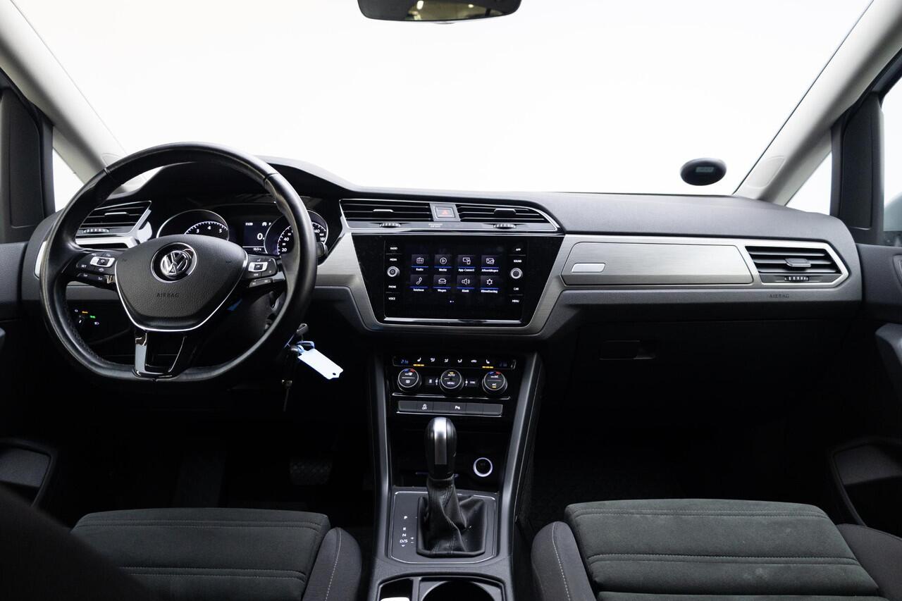 Volkswagen TOURAN 1.5 TSI Highline Business R 7p | Trekhaak |