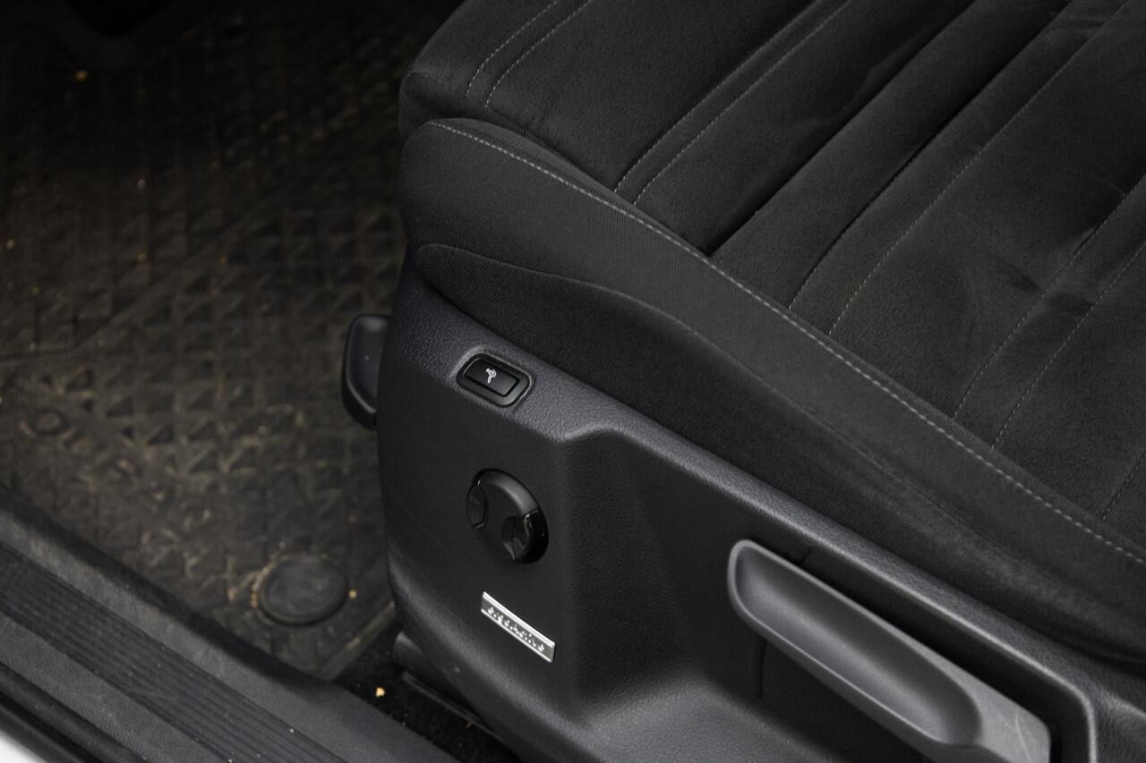 Volkswagen TOURAN 1.5 TSI Highline Business R 7p | Trekhaak |