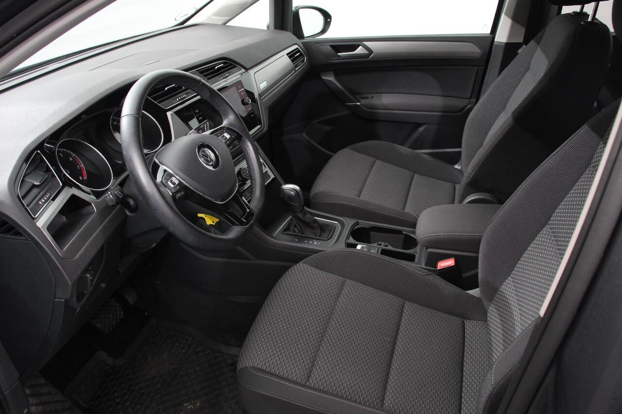 Volkswagen TOURAN 1.5 TSI 150pk DSG Comfortline 7p | Navigatie | Apple Carplay/Android Auto | Climate Control | Cruise Control Adaptive | Stoelverwarming | Parkeer sensoren