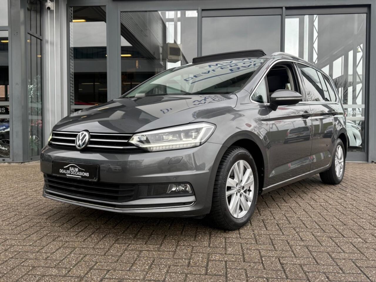 Volkswagen TOURAN 1.5 TSI AUTOMAAT 150PK HIGHLINE AIRCO-ECC PANORAMADAK NAVI PDC.