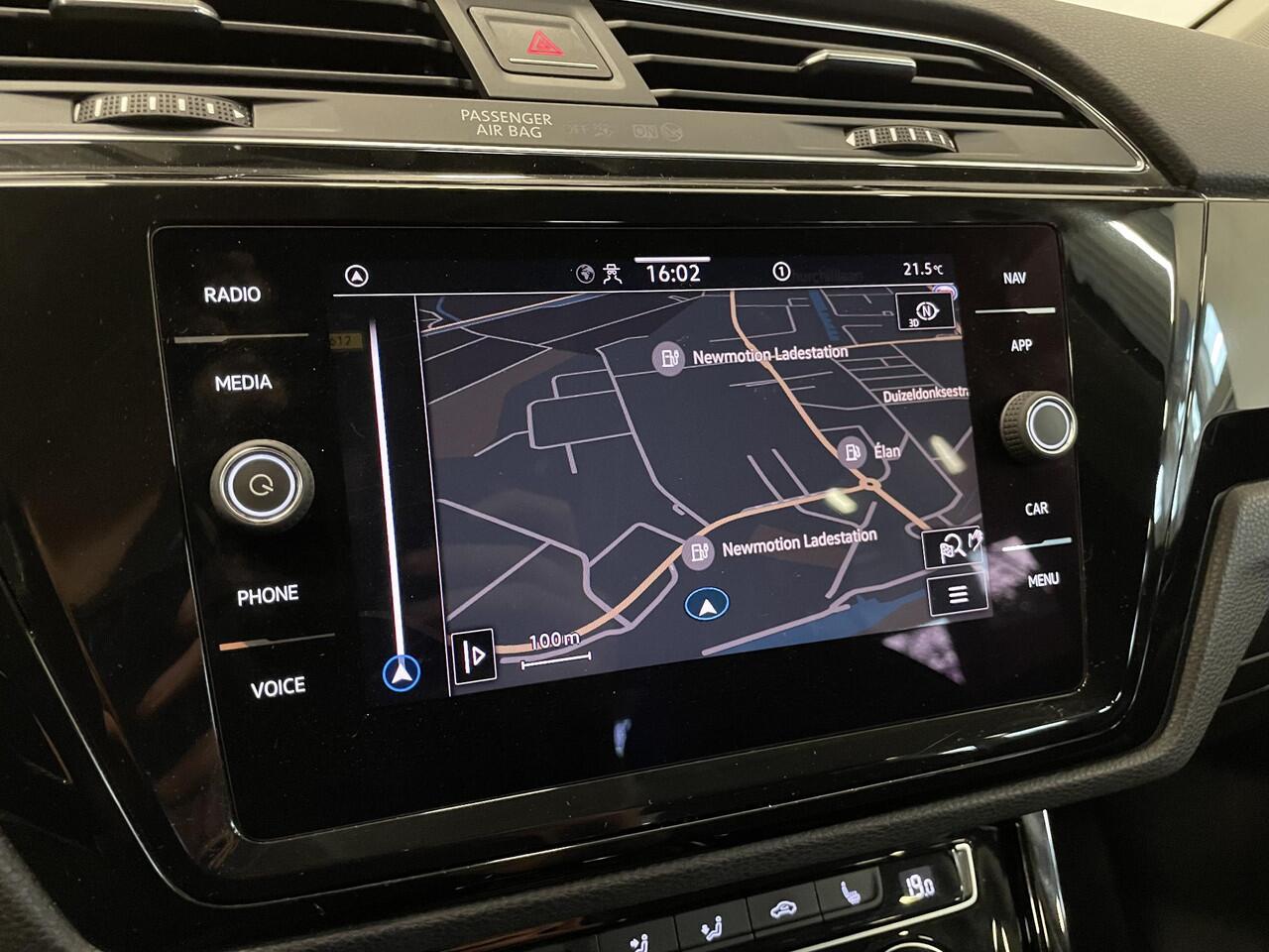 Volkswagen TOURAN 1.5 TSI DSG Highline | Navigatie | Parkeersensoren | Cruise Control | Blind Spot Assist | Stoelverwarming | ErgoActive stoelen | Climate Control