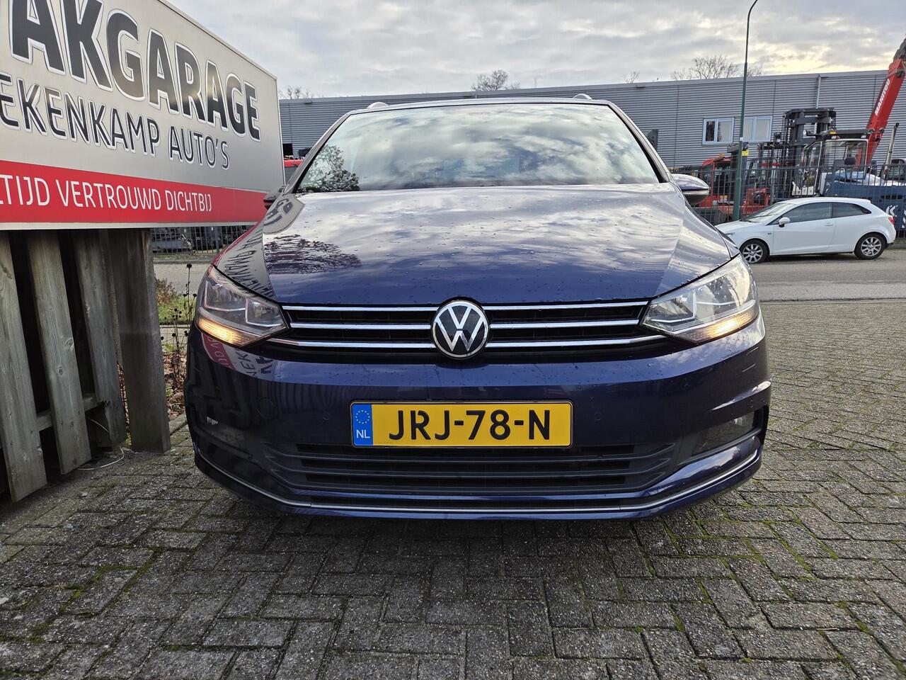 Volkswagen TOURAN 1.5 TSI Highline 7p 16"/Stoel + stuurverwarming + massage/Keyless/Elektrische klep/PDC v+a/Apple Carplay & Android Auto